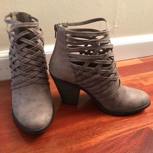 Bootie heals made by fergalicious size 8.5